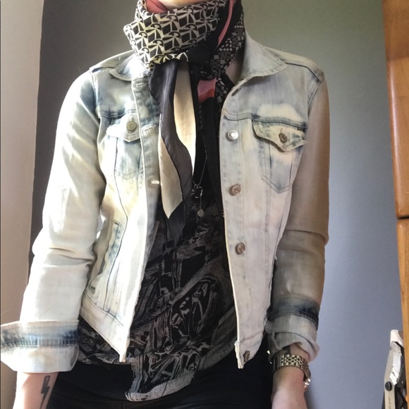 Light Wash Denim Jean Jacket - Picture 7 of 16